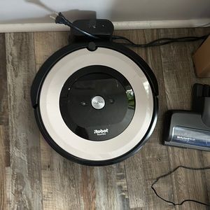 Roomba E5